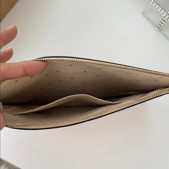 Kate Spade Lemon Beige Wristlet Clutch Bag - Picture 4 of 5